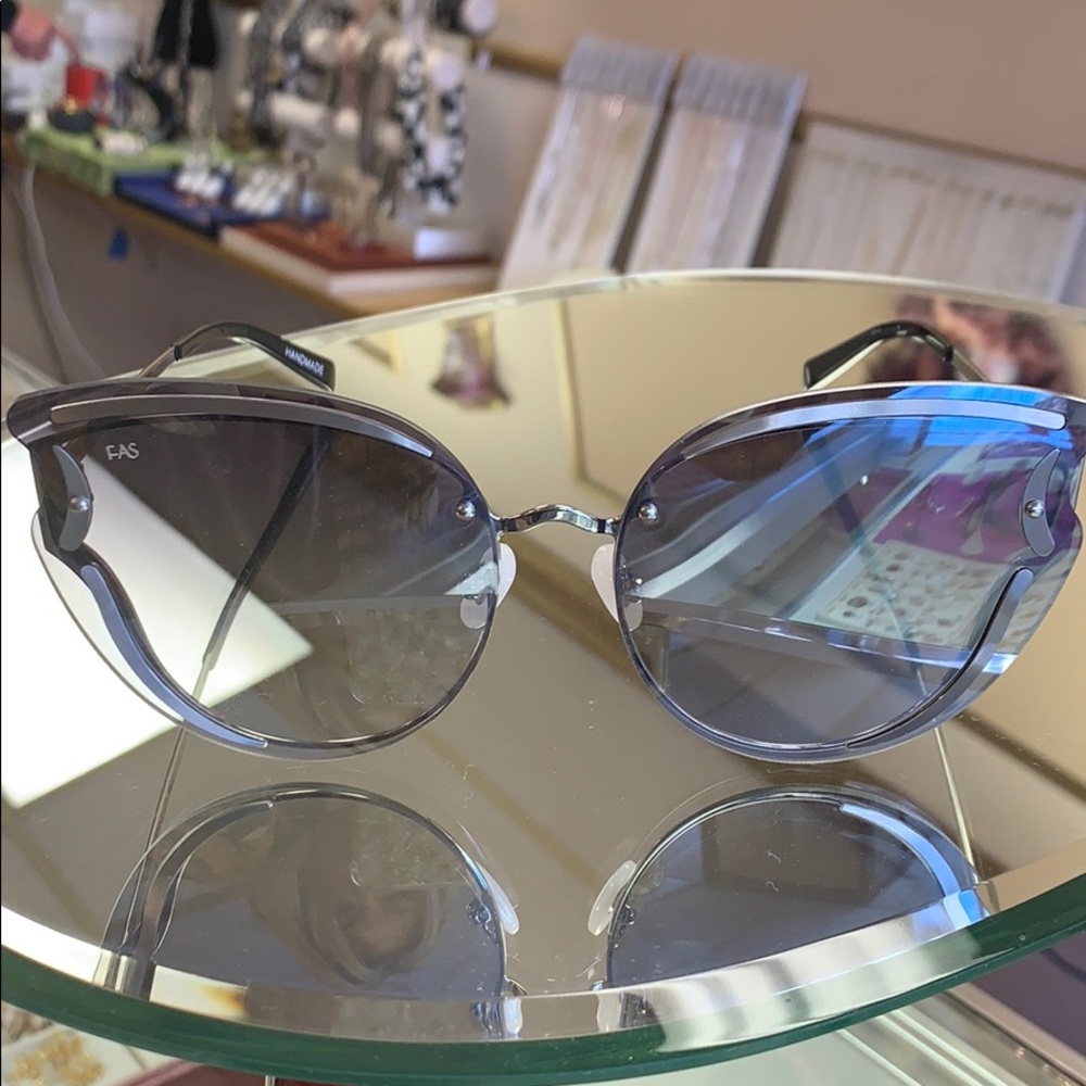 NWT For Art’s Sake cat eyes sunglasses